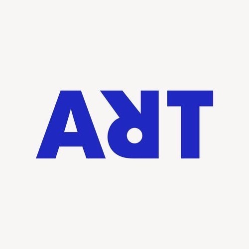 AꓤT